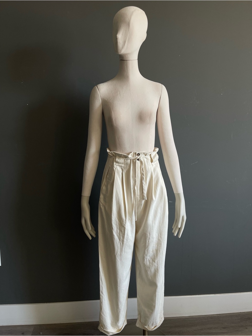 Na Nin Ivory Silk Paperbag Waist Pleated Wide Leg Trousers Quiet Luxury Size M